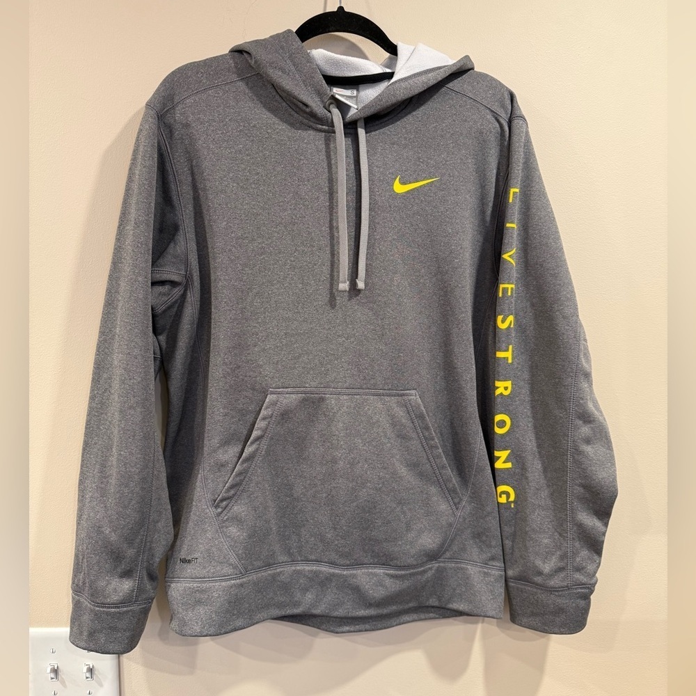 🔥Nike Gray Hoodie with Yellow Accents Unisez Sz S Like New🔥
